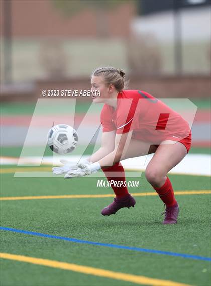 Thumbnail 3 in Arapahoe @ Cherokee Trail photogallery.