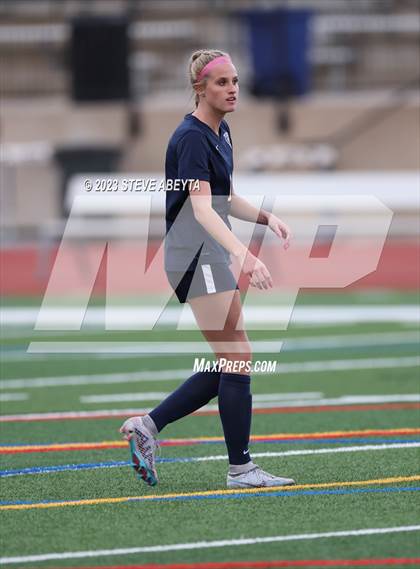 Thumbnail 1 in Arapahoe @ Cherokee Trail photogallery.