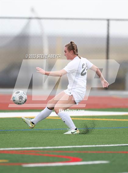 Thumbnail 1 in Arapahoe @ Cherokee Trail photogallery.
