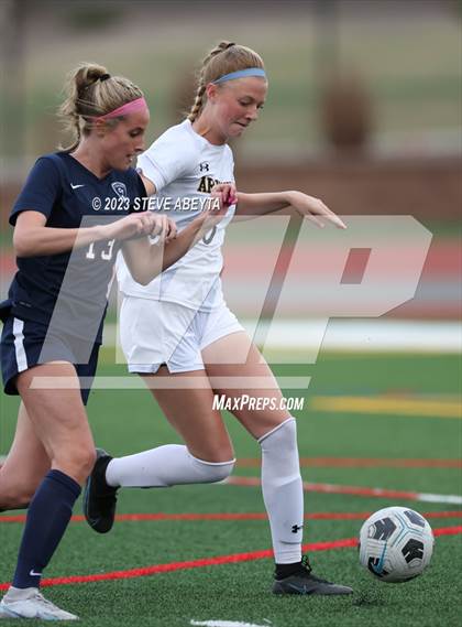Thumbnail 3 in Arapahoe @ Cherokee Trail photogallery.
