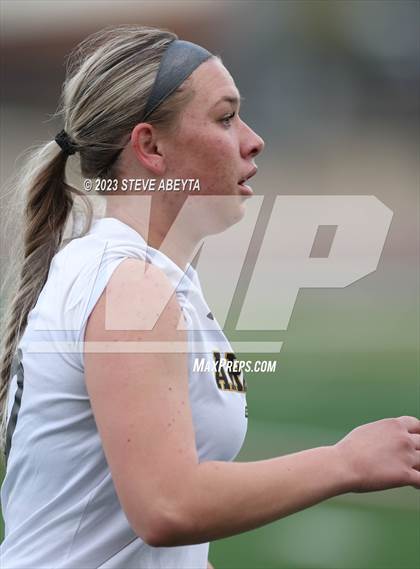 Thumbnail 2 in Arapahoe @ Cherokee Trail photogallery.