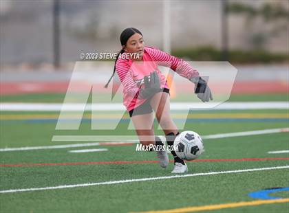Thumbnail 1 in Arapahoe @ Cherokee Trail photogallery.