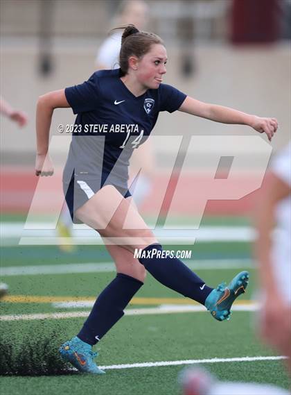 Thumbnail 1 in Arapahoe @ Cherokee Trail photogallery.