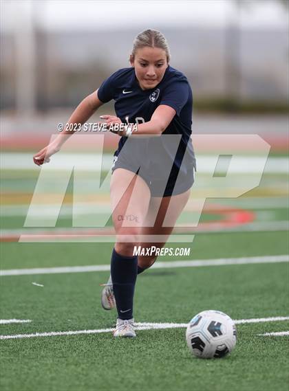 Thumbnail 2 in Arapahoe @ Cherokee Trail photogallery.