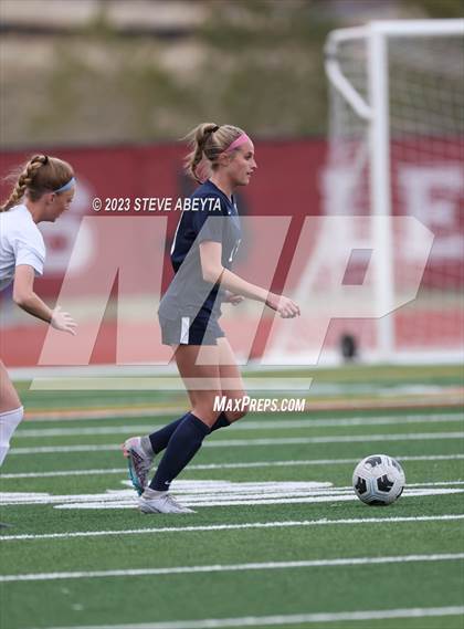 Thumbnail 1 in Arapahoe @ Cherokee Trail photogallery.