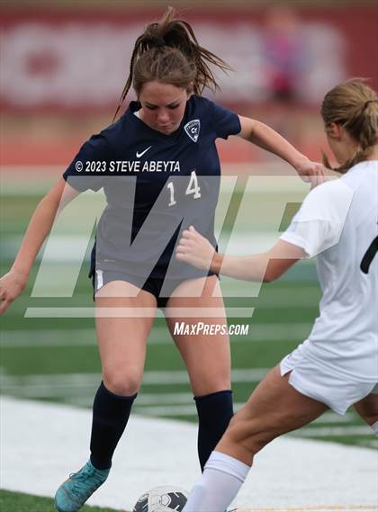 Thumbnail 2 in Arapahoe @ Cherokee Trail photogallery.