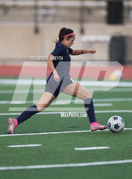 Thumbnail 1 in Arapahoe @ Cherokee Trail photogallery.
