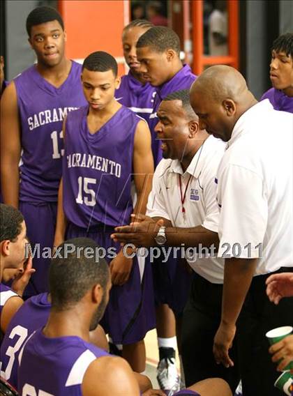 Thumbnail 2 in Sacramento vs. Price (Oaks Christian Tournament) photogallery.