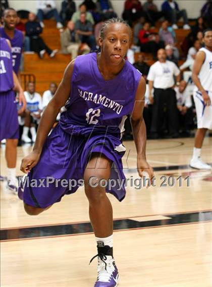Thumbnail 2 in Sacramento vs. Price (Oaks Christian Tournament) photogallery.