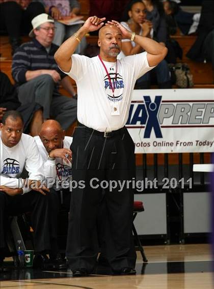 Thumbnail 2 in Sacramento vs. Price (Oaks Christian Tournament) photogallery.