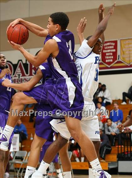 Thumbnail 1 in Sacramento vs. Price (Oaks Christian Tournament) photogallery.