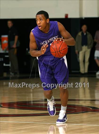 Thumbnail 3 in Sacramento vs. Price (Oaks Christian Tournament) photogallery.