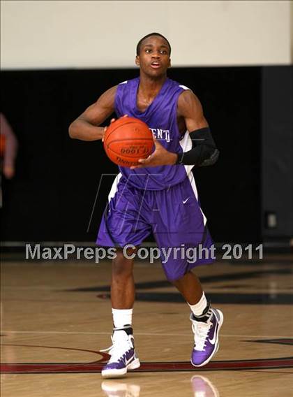 Thumbnail 3 in Sacramento vs. Price (Oaks Christian Tournament) photogallery.