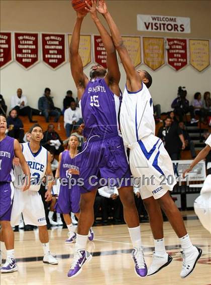 Thumbnail 3 in Sacramento vs. Price (Oaks Christian Tournament) photogallery.
