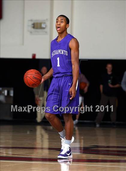 Thumbnail 2 in Sacramento vs. Price (Oaks Christian Tournament) photogallery.