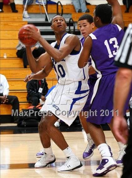 Thumbnail 3 in Sacramento vs. Price (Oaks Christian Tournament) photogallery.