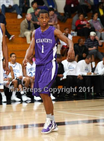 Thumbnail 3 in Sacramento vs. Price (Oaks Christian Tournament) photogallery.
