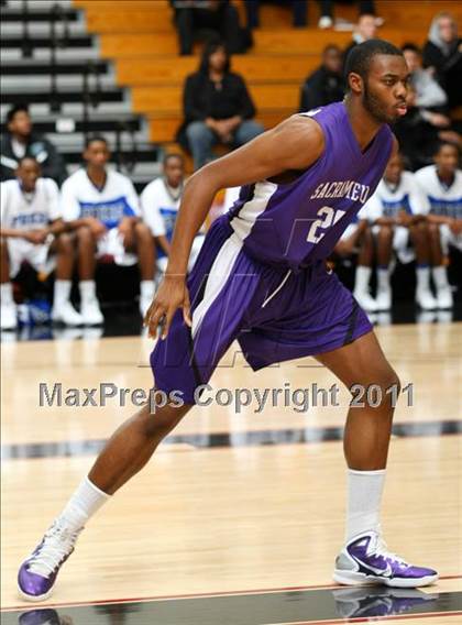Thumbnail 3 in Sacramento vs. Price (Oaks Christian Tournament) photogallery.
