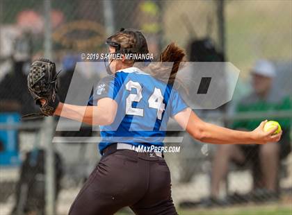 Thumbnail 2 in Skutt Catholic vs. Bennington photogallery.