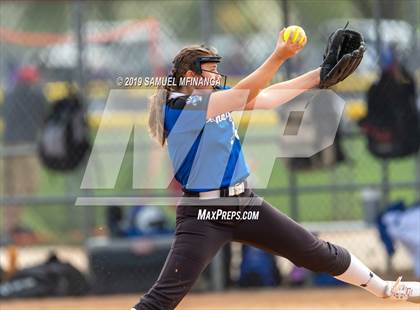 Thumbnail 2 in Skutt Catholic vs. Bennington photogallery.