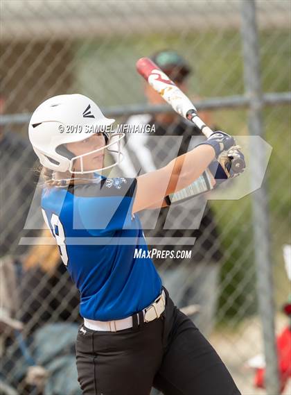 Thumbnail 2 in Skutt Catholic vs. Bennington photogallery.