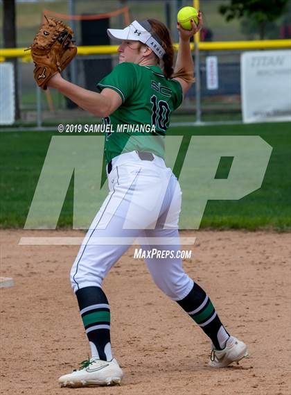 Thumbnail 3 in Skutt Catholic vs. Bennington photogallery.