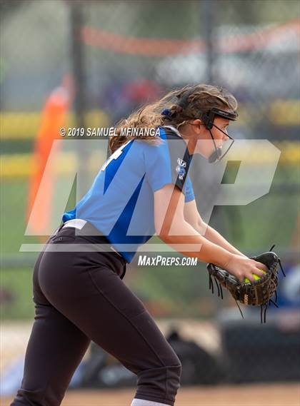 Thumbnail 2 in Skutt Catholic vs. Bennington photogallery.