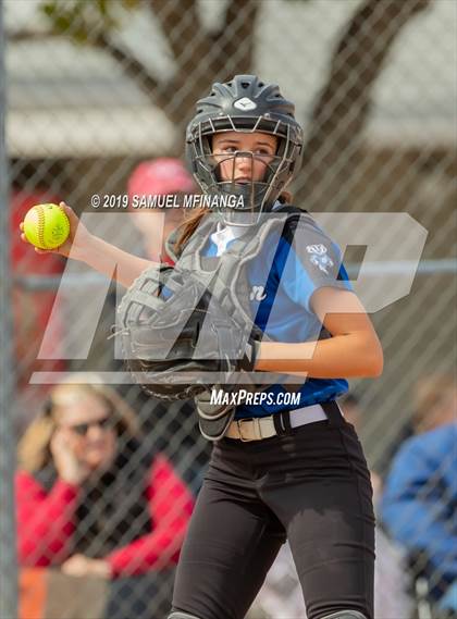 Thumbnail 3 in Skutt Catholic vs. Bennington photogallery.