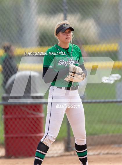 Thumbnail 3 in Skutt Catholic vs. Bennington photogallery.