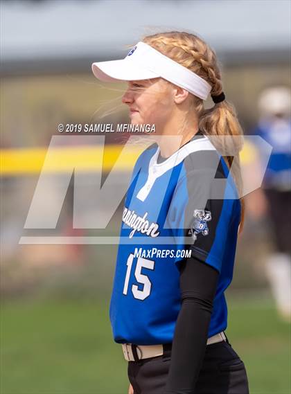 Thumbnail 3 in Skutt Catholic vs. Bennington photogallery.