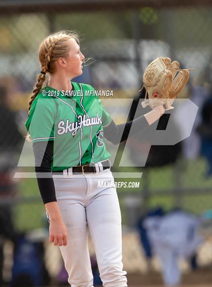 Thumbnail 2 in Skutt Catholic vs. Bennington photogallery.