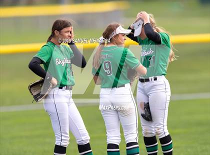Thumbnail 2 in Skutt Catholic vs. Bennington photogallery.