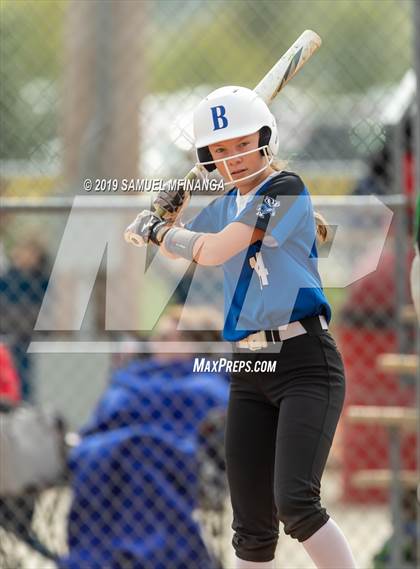 Thumbnail 2 in Skutt Catholic vs. Bennington photogallery.