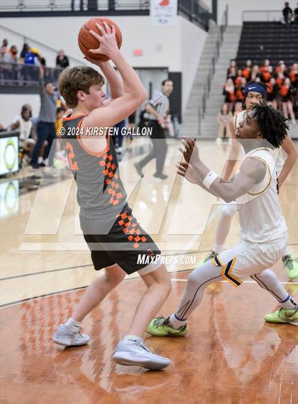 Thumbnail 1 in Aledo vs. Arlington Heights (UIL Basketball 5A Bi-District) photogallery.