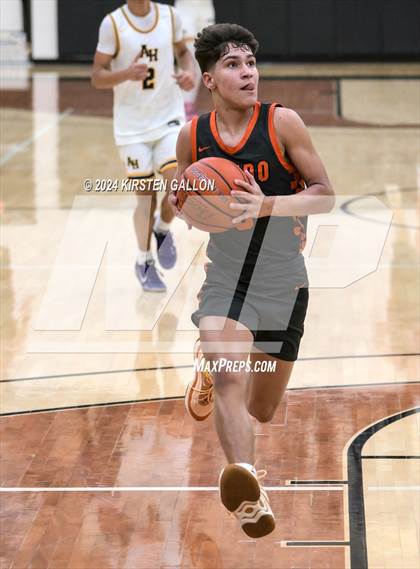 Thumbnail 2 in Aledo vs. Arlington Heights (UIL Basketball 5A Bi-District) photogallery.