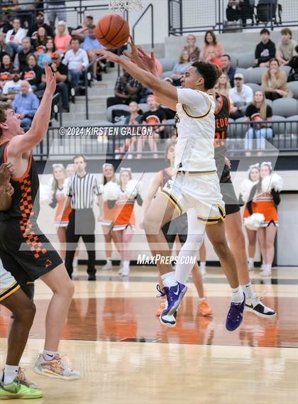 Thumbnail 3 in Aledo vs. Arlington Heights (UIL Basketball 5A Bi-District) photogallery.