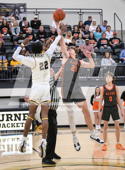 Thumbnail 1 in Aledo vs. Arlington Heights (UIL Basketball 5A Bi-District) photogallery.