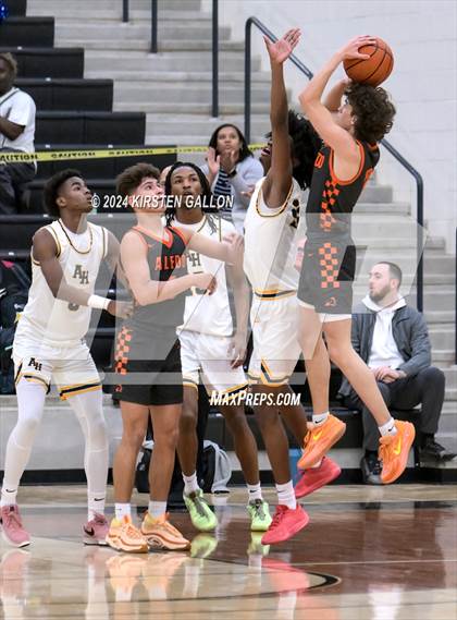 Thumbnail 1 in Aledo vs. Arlington Heights (UIL Basketball 5A Bi-District) photogallery.