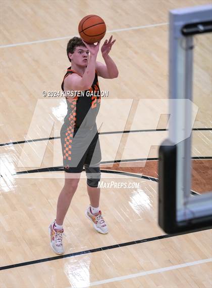 Thumbnail 3 in Aledo vs. Arlington Heights (UIL Basketball 5A Bi-District) photogallery.