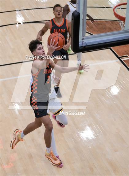Thumbnail 1 in Aledo vs. Arlington Heights (UIL Basketball 5A Bi-District) photogallery.