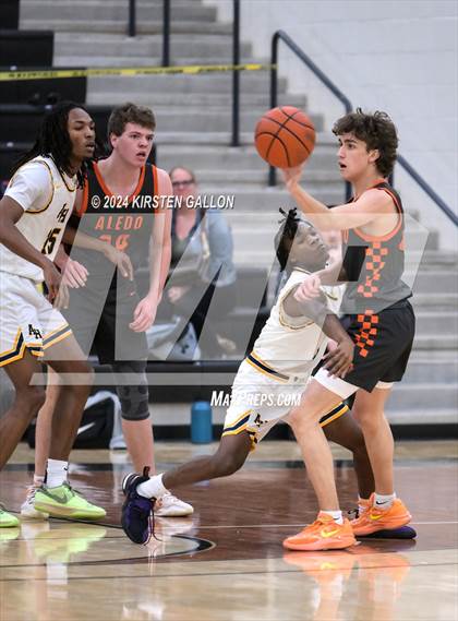 Thumbnail 2 in Aledo vs. Arlington Heights (UIL Basketball 5A Bi-District) photogallery.
