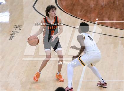 Thumbnail 2 in Aledo vs. Arlington Heights (UIL Basketball 5A Bi-District) photogallery.