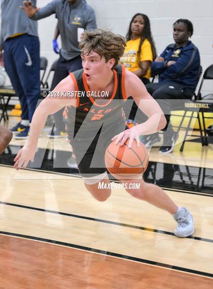 Thumbnail 1 in Aledo vs. Arlington Heights (UIL Basketball 5A Bi-District) photogallery.