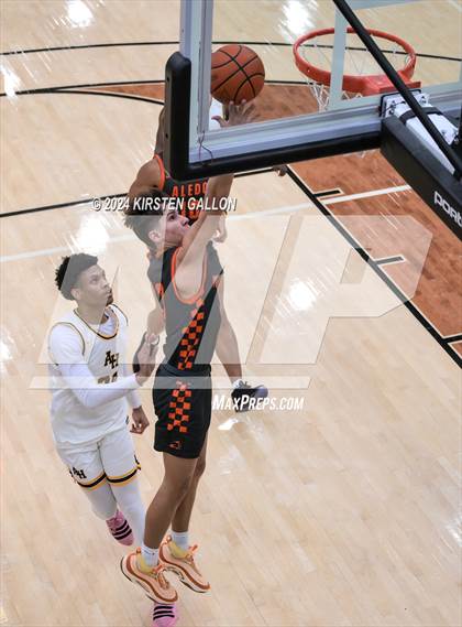 Thumbnail 2 in Aledo vs. Arlington Heights (UIL Basketball 5A Bi-District) photogallery.