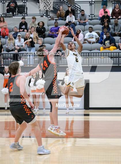 Thumbnail 3 in Aledo vs. Arlington Heights (UIL Basketball 5A Bi-District) photogallery.