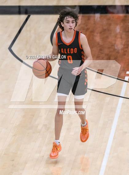 Thumbnail 1 in Aledo vs. Arlington Heights (UIL Basketball 5A Bi-District) photogallery.