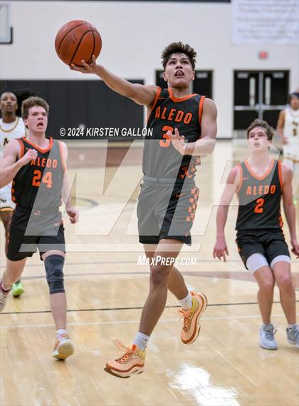 Thumbnail 2 in Aledo vs. Arlington Heights (UIL Basketball 5A Bi-District) photogallery.