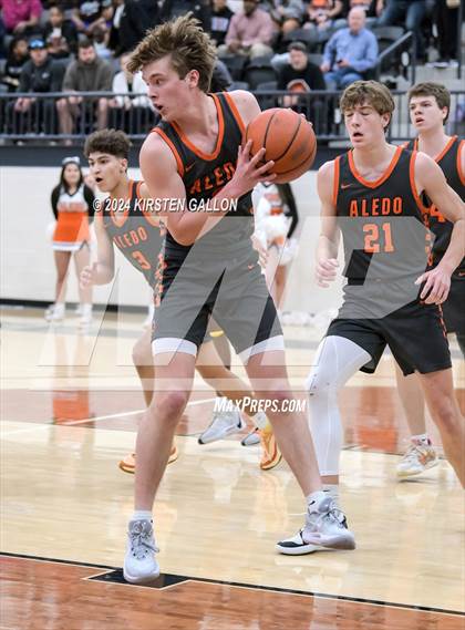 Thumbnail 3 in Aledo vs. Arlington Heights (UIL Basketball 5A Bi-District) photogallery.