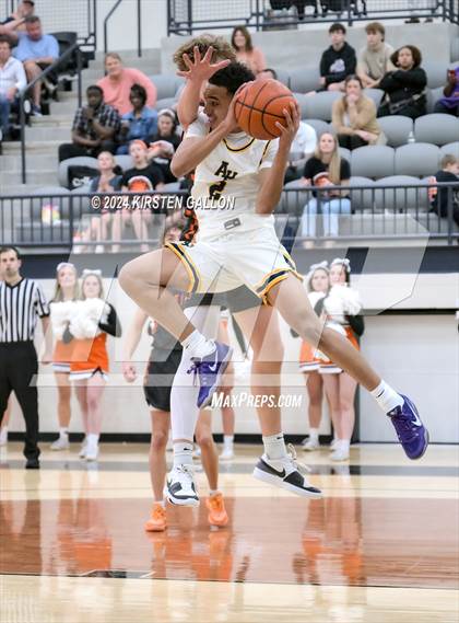 Thumbnail 2 in Aledo vs. Arlington Heights (UIL Basketball 5A Bi-District) photogallery.