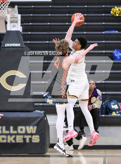 Thumbnail 1 in Aledo vs. Arlington Heights (UIL Basketball 5A Bi-District) photogallery.
